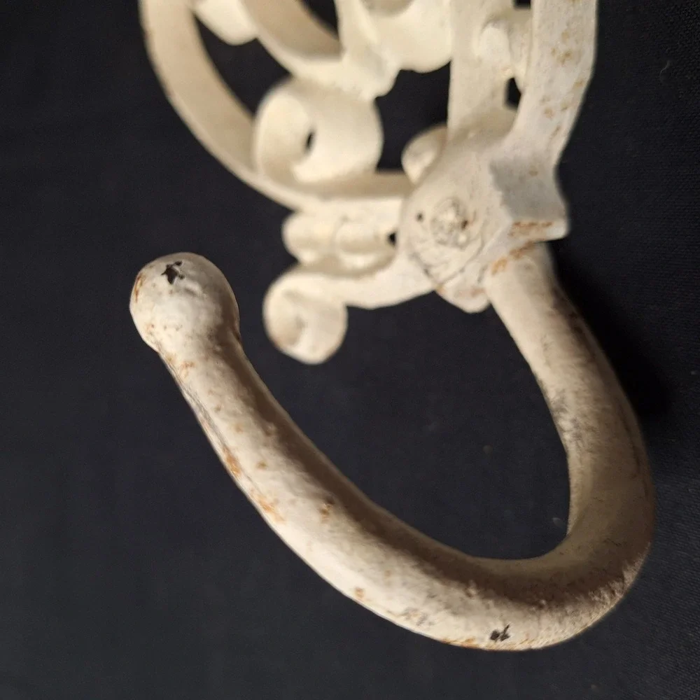 Vintage Cast Iron Scroll Heart Wall Hook Cream Wht Shabby Chic Coat Towel Hanger